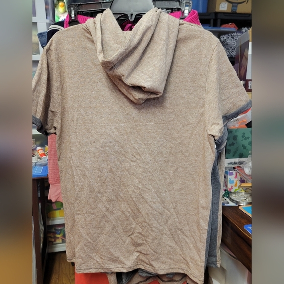 Highland Originals Three-Tone Short Sleeve Hoodie - Picture 5 of 5